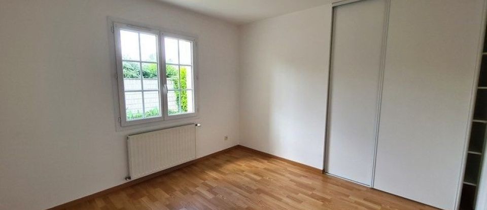 Maison 6 pièces de 148 m² à Buxerolles (86180)