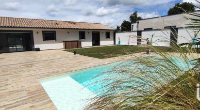 House 5 rooms of 130 m² in Ayguemorte-les-Graves (33640)