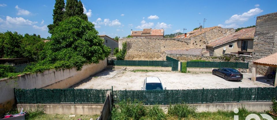 Building in Aramon (30390) of 297 m²