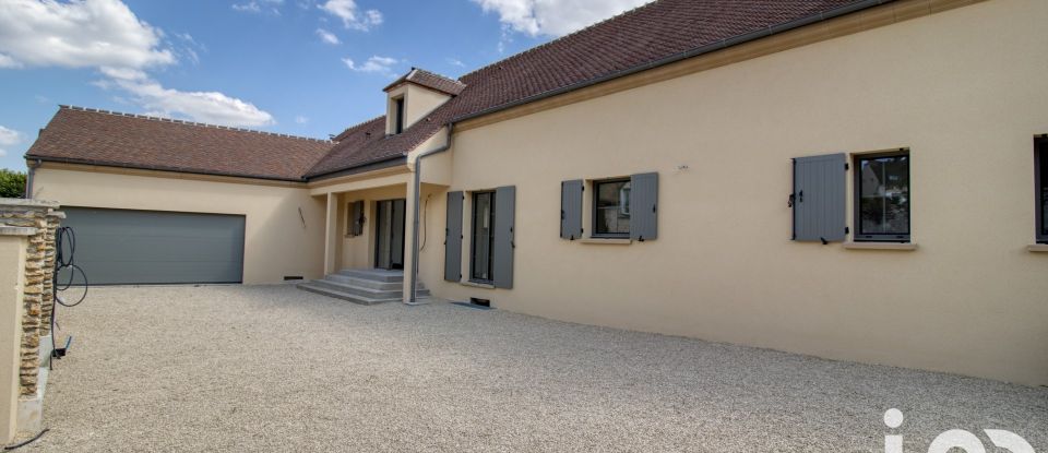 House 6 rooms of 237 m² in Haravilliers (95640)