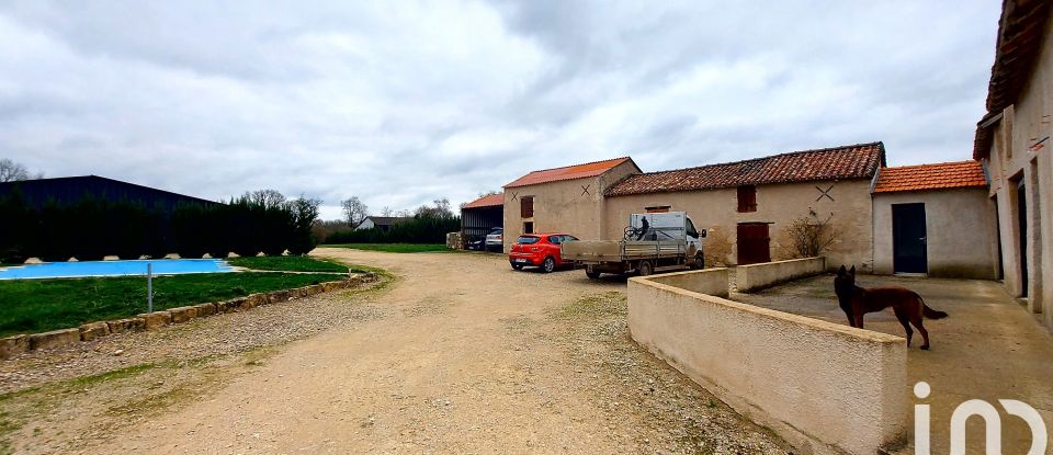 Country house 6 rooms of 145 m² in Saint-Germain (86310)