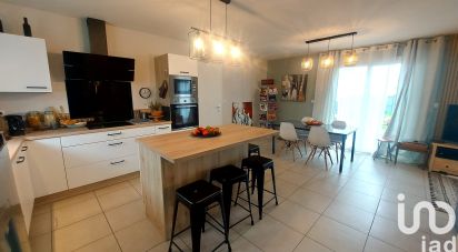 House 5 rooms of 106 m² in Cissé (86170)