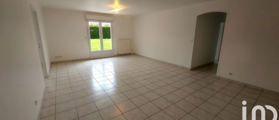 House 5 rooms of 111 m² in Nouaillé-Maupertuis (86340)