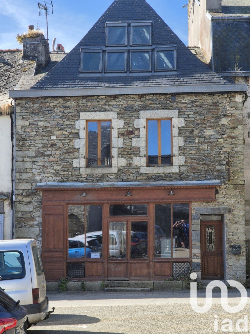 Town house 3 rooms of 240 m² in Carhaix-Plouguer (29270)