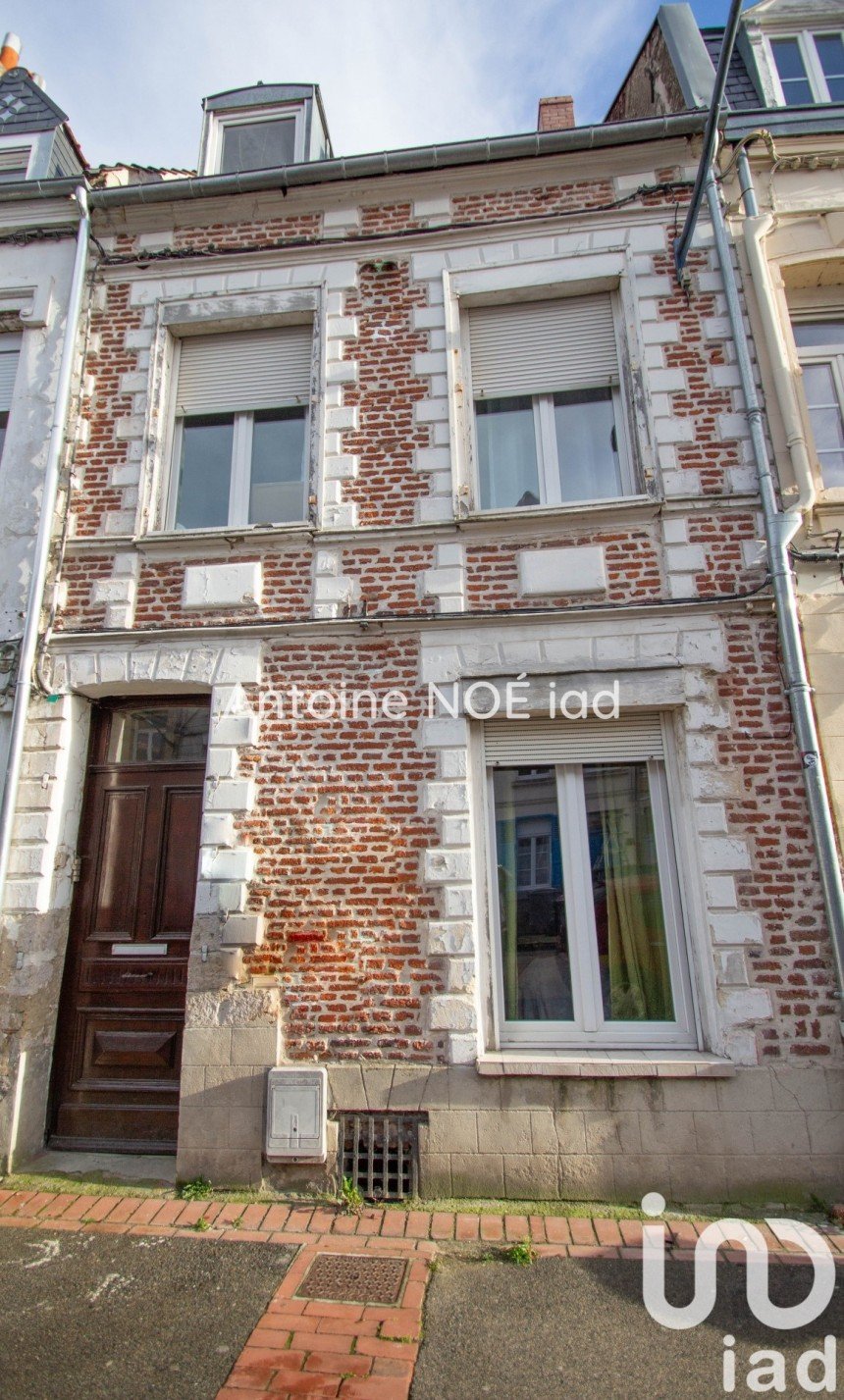 Building in Arras (62000) of 123 m²