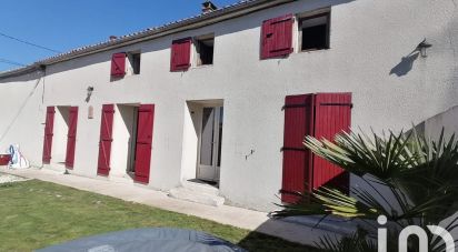 Maison de village 5 pièces de 107 m² à Saint-Saturnin-du-Bois (17700)