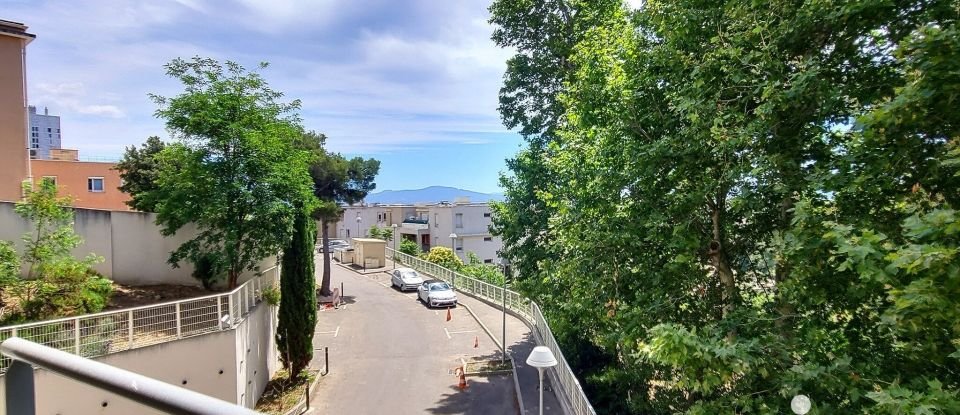 Apartment 3 rooms of 60 m² in Marseille (13015)