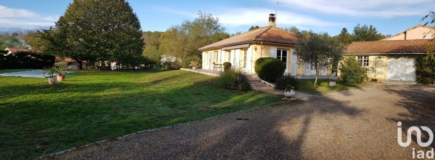 Maison traditionnelle 5 pièces de 110 m² à Saint-Julien-du-Serre (07200)