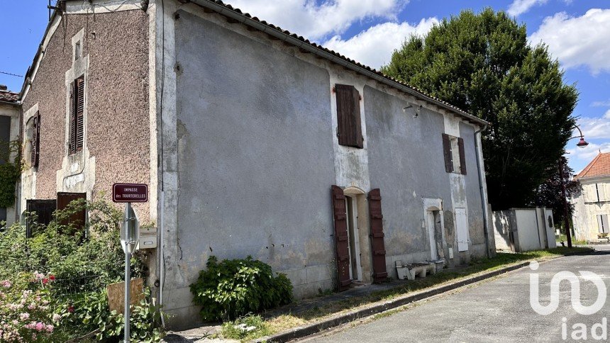 Maison de village 4 pièces de 132 m² à Ozillac (17500)