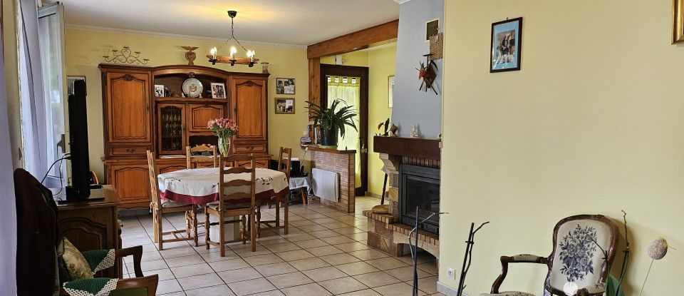 Village house 4 rooms of 87 m² in Meschers-sur-Gironde (17132)