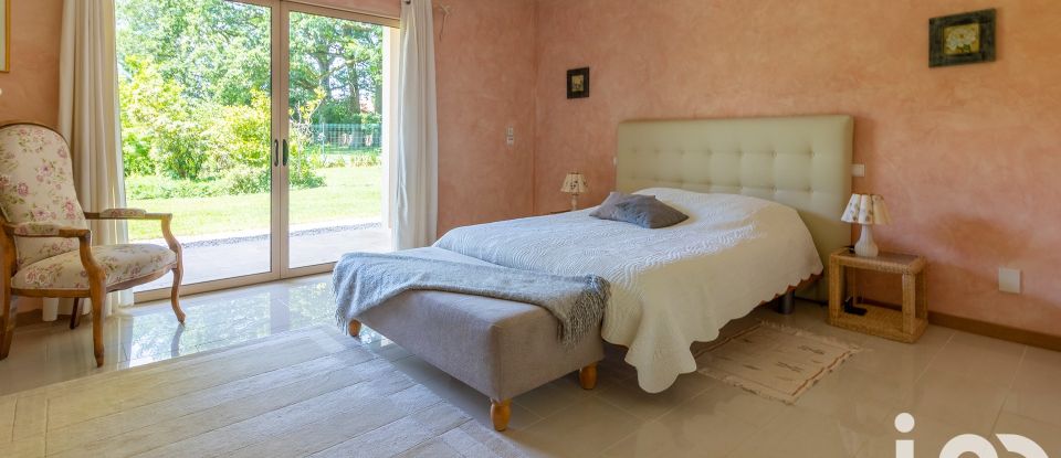 Bastide 12 rooms of 458 m² in Favrieux (78200)