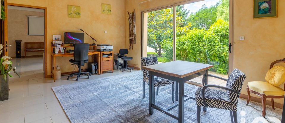 Bastide 12 rooms of 458 m² in Favrieux (78200)