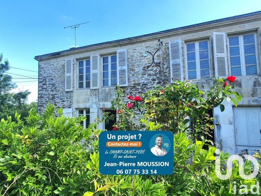Maison de village 7 pièces de 147 m² à Le Champ-Saint-Père (85540)