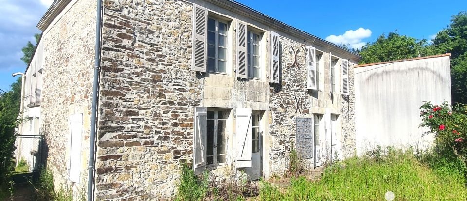 Maison de village 7 pièces de 147 m² à Le Champ-Saint-Père (85540)