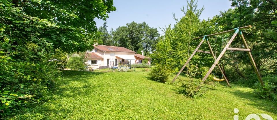 Maison 8 pièces de 203 m² à Vienne (38200)