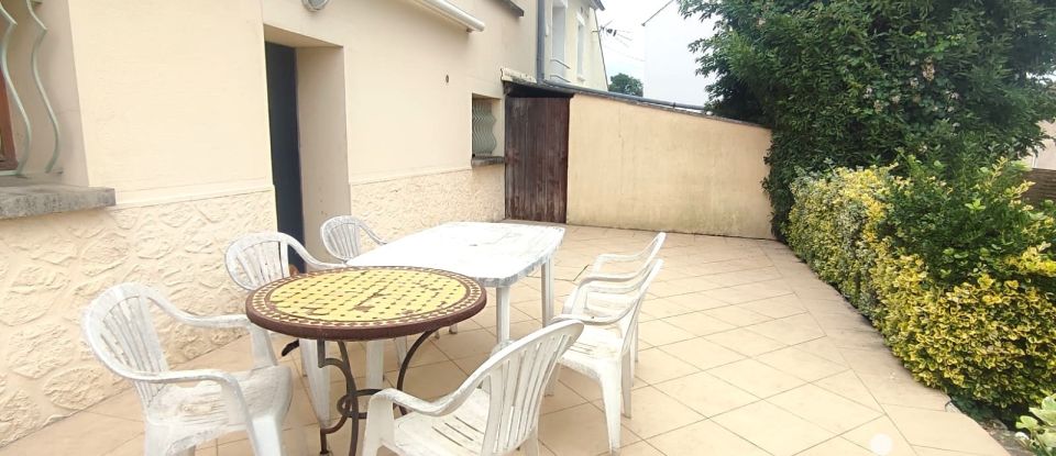 House 6 rooms of 135 m² in Mouroux (77120)