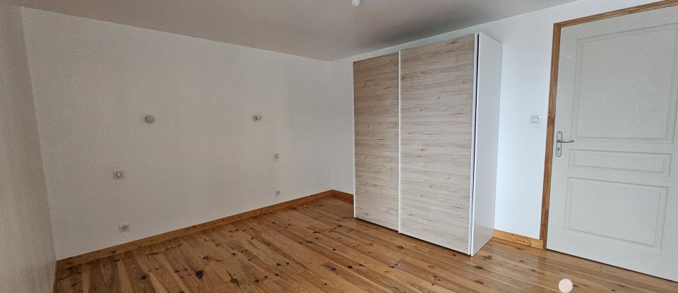 House 5 rooms of 72 m² in Plouhinec (29780)