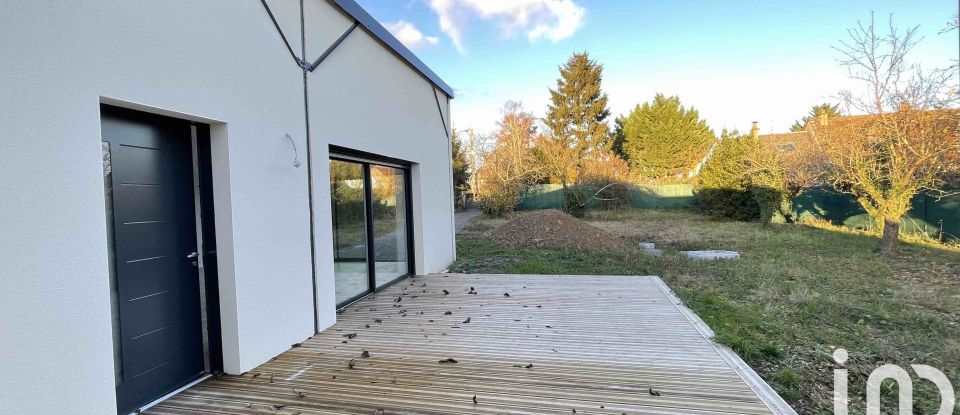 House 4 rooms of 112 m² in Vernou-sur-Brenne (37210)