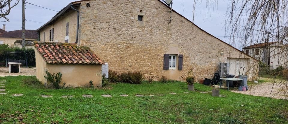 Maison 8 pièces de 234 m² à Saint-Sulpice-de-Cognac (16370)