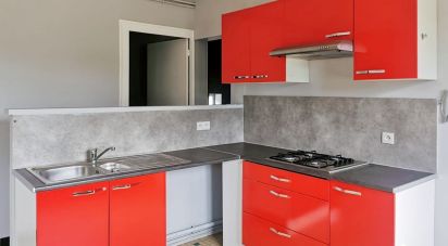 Maison 4 pièces de 88 m² à Saint-Denis-de-Pile (33910)