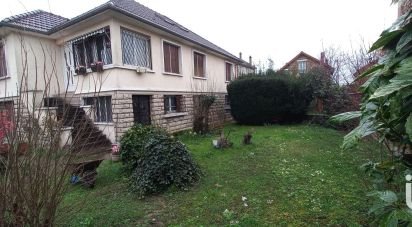 House 6 rooms of 120 m² in Villeneuve-le-Roi (94290)