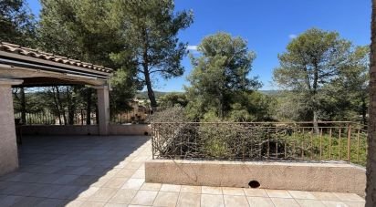 House 5 rooms of 163 m² in Sanilhac-Sagriès (30700)