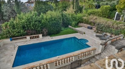 Maison traditionnelle 11 pièces de 347 m² à Mougins (06250)