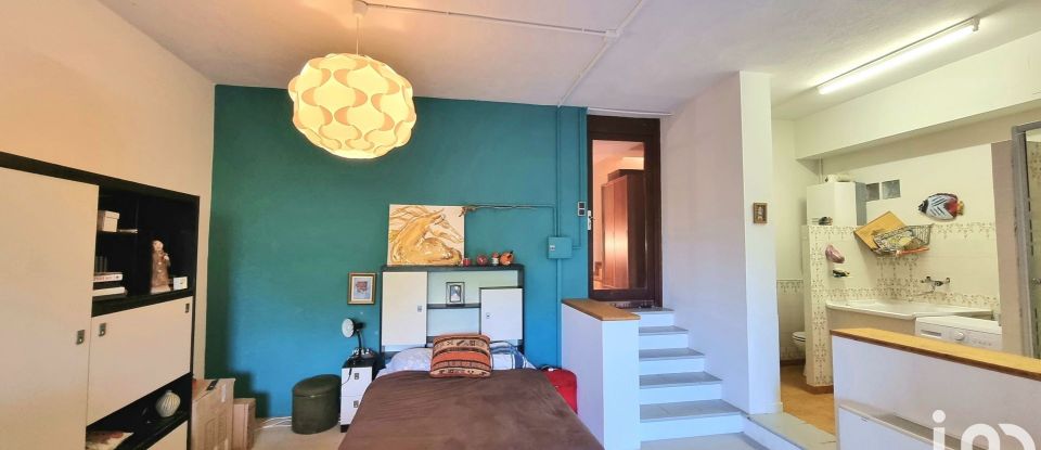 Maison 9 pièces de 197 m² à Pont-Saint-Esprit (30130)