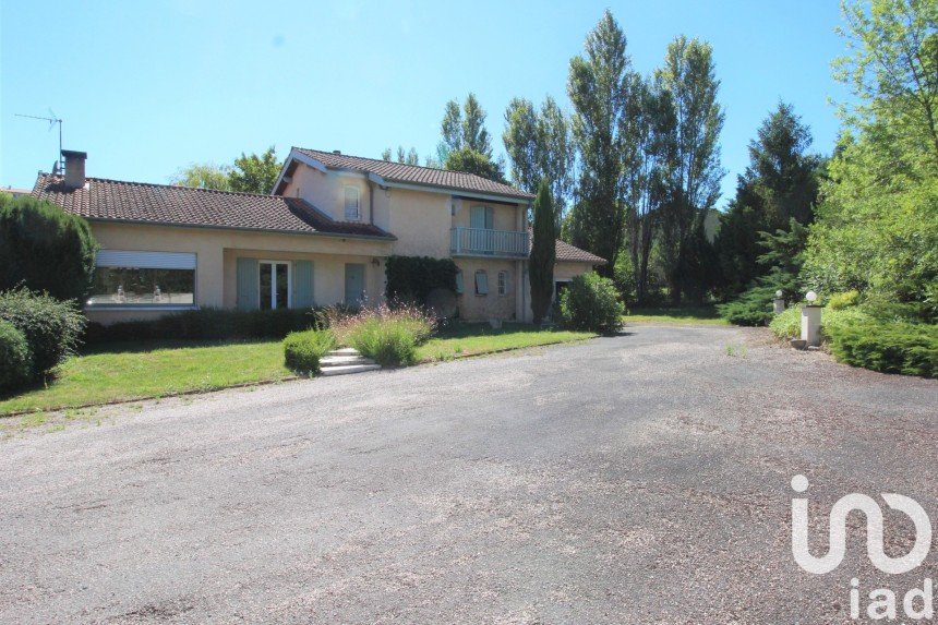 Traditional house 7 rooms of 185 m² in Castres (81100)