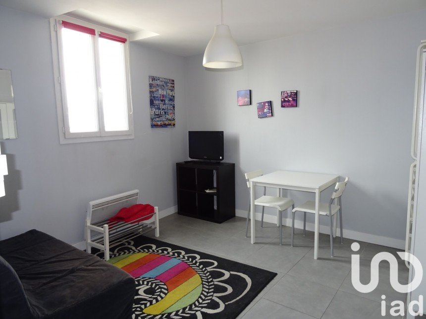 Studio 1 pièce de 16 m² à Saint-Quentin (02100)