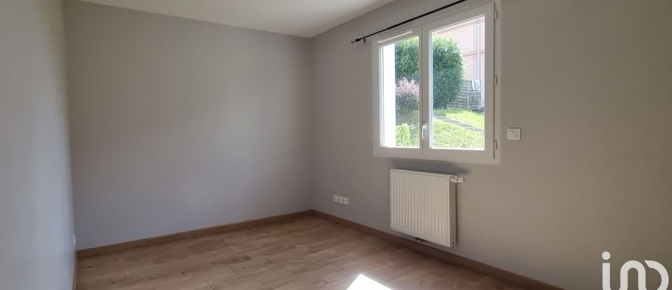 Maison 4 pièces de 90 m² à Saint-Denis-lès-Bourg (01000)