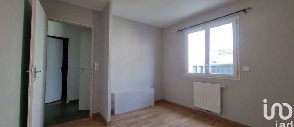 Maison 4 pièces de 90 m² à Saint-Denis-lès-Bourg (01000)