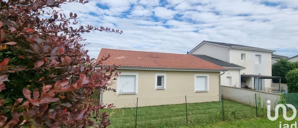 Maison 4 pièces de 90 m² à Saint-Denis-lès-Bourg (01000)