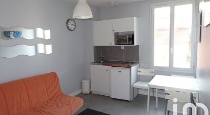 Building in Saint-Quentin (02100) of 136 m²