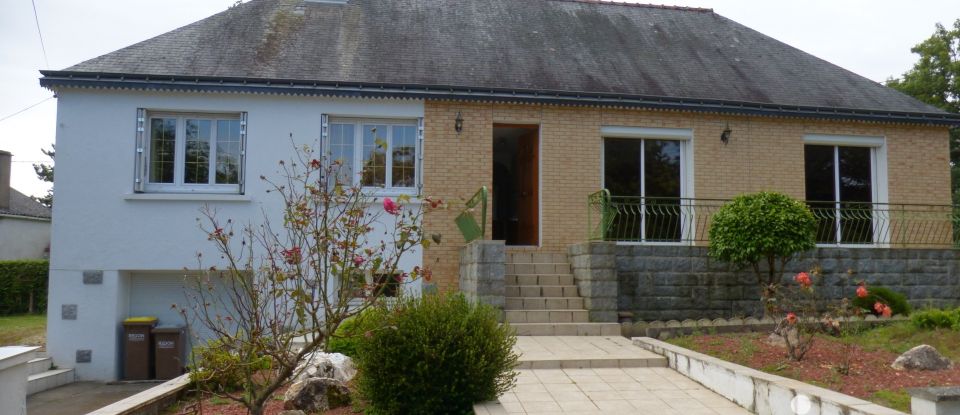 Maison 5 pièces de 130 m² à Bains-sur-Oust (35600)