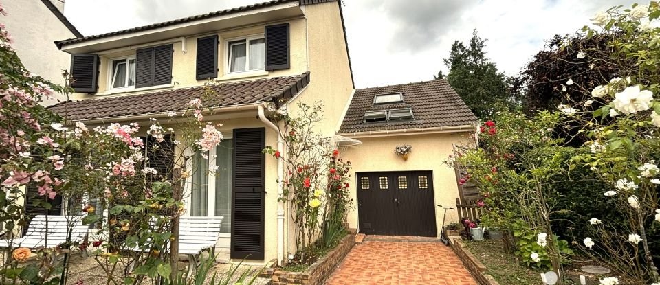 Maison 7 pièces de 135 m² à Évry (91000)