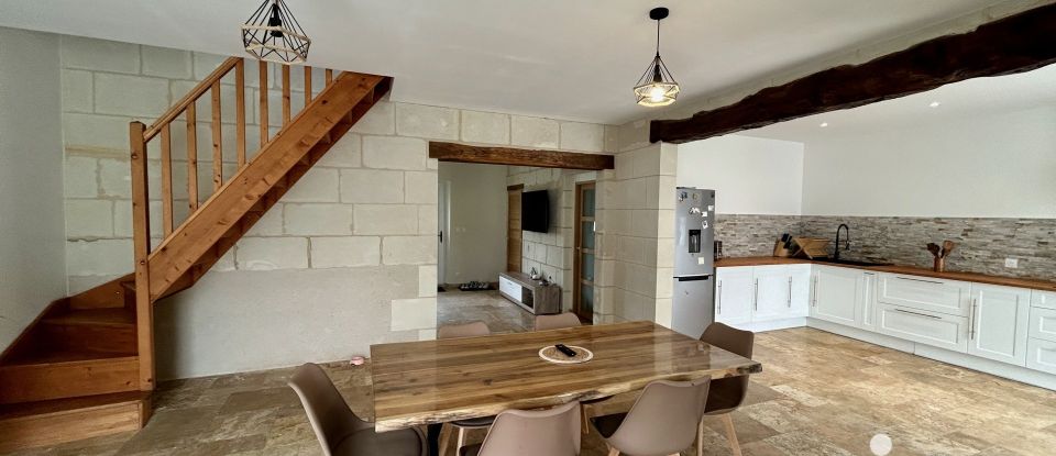 Maison 5 pièces de 165 m² à Varennes-sur-Loire (49730)