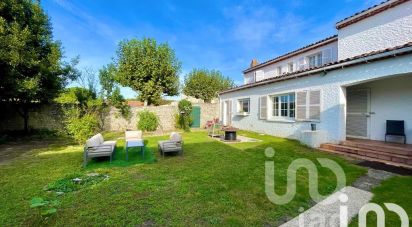 House 8 rooms of 260 m² in Saujon (17600)