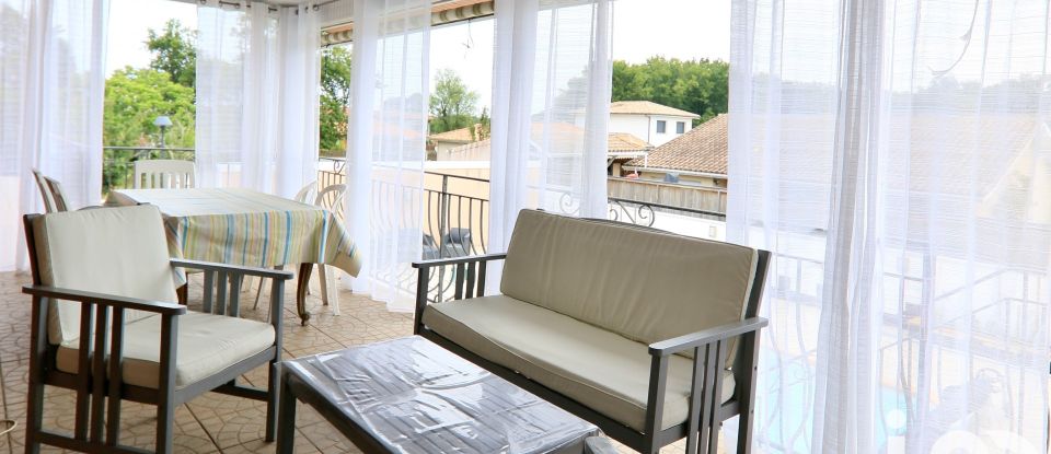 Maison 9 pièces de 230 m² à Gujan-Mestras (33470)