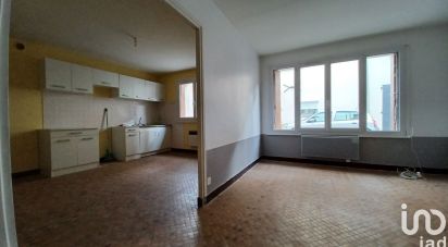 Immeuble de 205 m² à Saint-Germain-Lembron (63340)