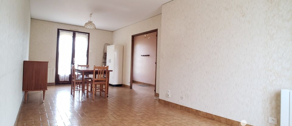 House 3 rooms of 72 m² in Montfort-le-Gesnois (72450)