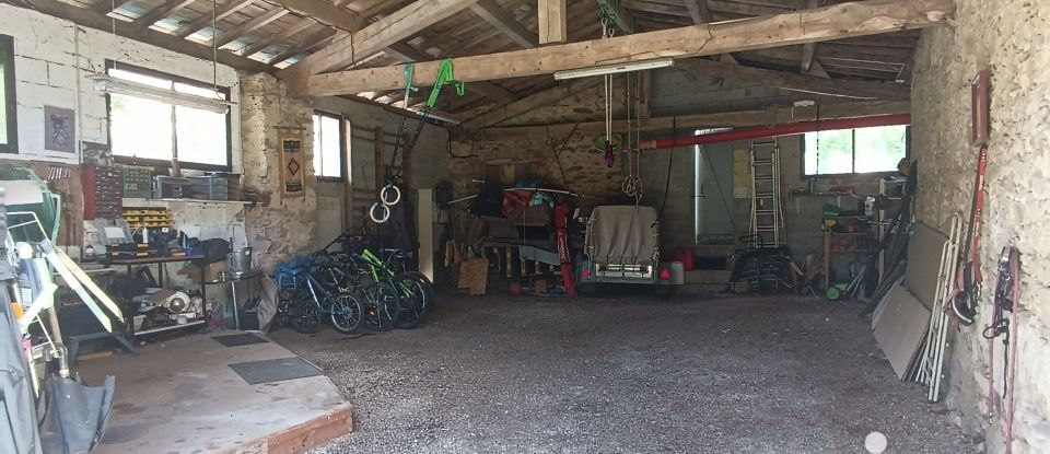 Ferme 7 pièces de 196 m² à Pont-de-Larn (81660)