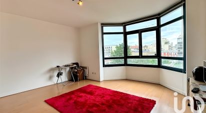 Appartement 2 pièces de 45 m² à Suresnes (92150)