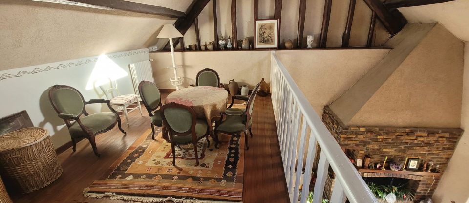 Traditional house 7 rooms of 140 m² in Fontenay-sur-Eure (28630)