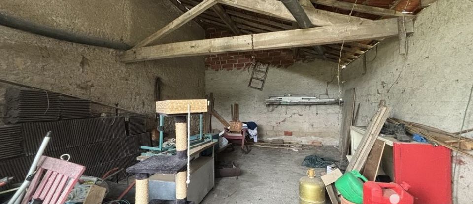 Barn conversion 3 rooms of 200 m² in Mornay-sur-Allier (18600)