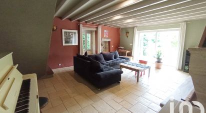 Mansion 6 rooms of 212 m² in Magné (79460)