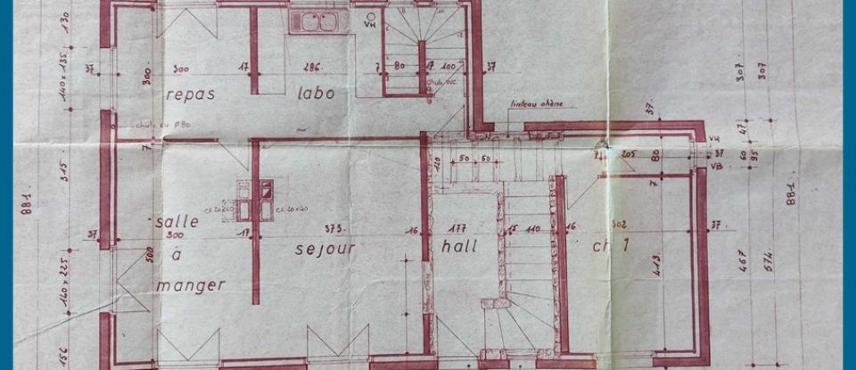 House 6 rooms of 132 m² in Saint-Laurent-sur-Sèvre (85290)