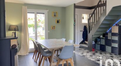 Maison 5 pièces de 108 m² à Mandres-les-Roses (94520)