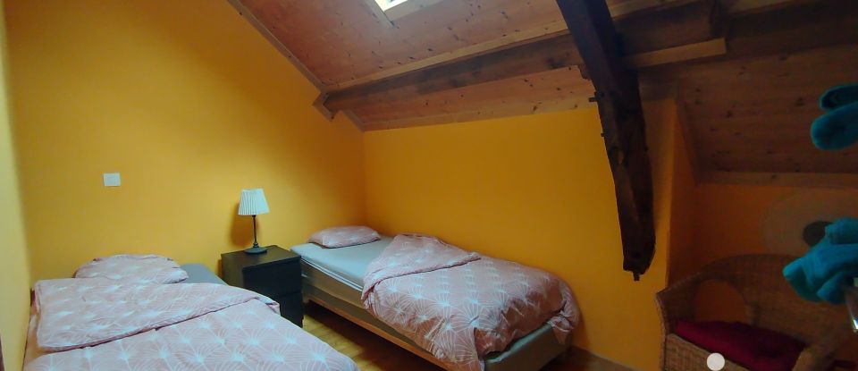 Gîte 13 pièces de 318 m² à Sainte-Thérence (03420)