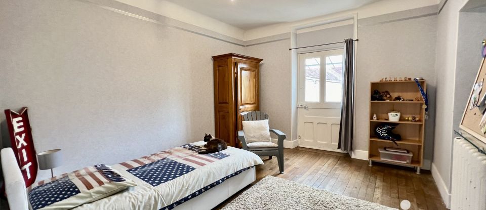 Maison 7 pièces de 173 m² à - (89110)